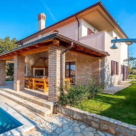 Holiday home Gorgeous In With Wifi Krmed