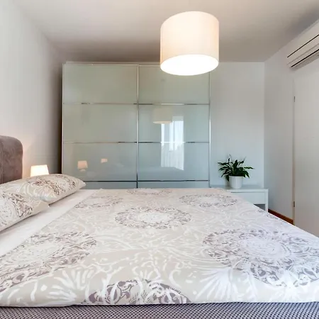 Holiday home Gorgeous In With Wifi *