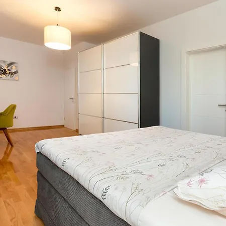 Holiday home Gorgeous In With Wifi *